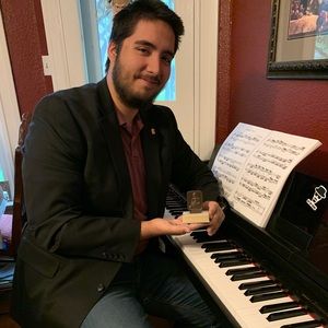 Meet your Posher, Emerson